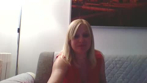 Snapshot of lovestar544963 chatting on October 17, 10:58 pm Marlyn online show from October 17, 10:58 pm