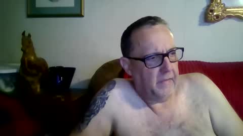 lovesummer69 online show from April 17, 2:25 am