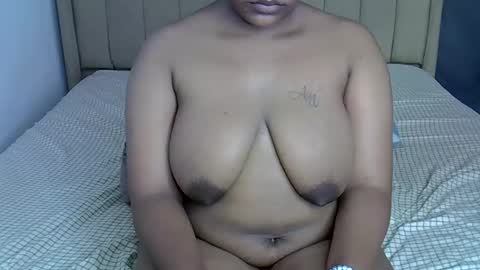 loveydivah online show from November 30, 9:22 pm