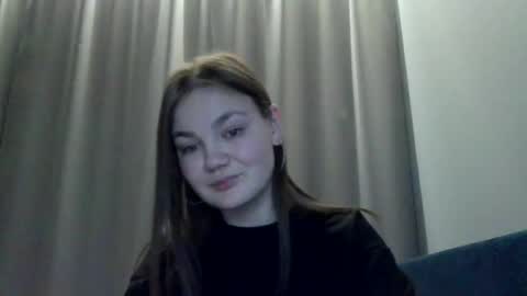 loviesimone online show from March 8, 5:39 pm