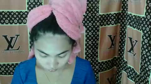 loving_rhean online show from December 15, 12:56 pm