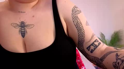 Call me Aphrodite online show from February 10, 7:33 am