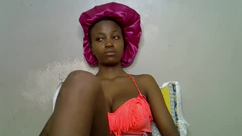 lovly_lastborn1 online show from May 20, 4:53 am