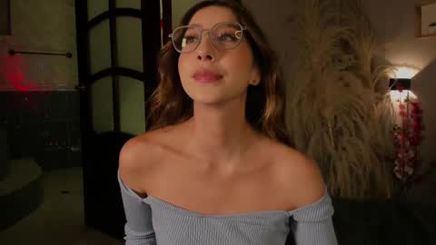 Snapshot of lua_ferch_ chatting on February 11, 12:47 pm ---Goys incredible photographs online show from February 11, 12:47 pm