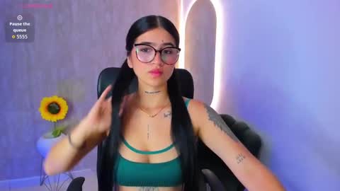 Luana online show from October 6, 12:01 pm