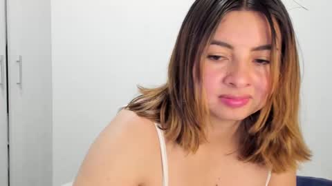 luara__01__lecat_1 online show from October 9, 1:22 am