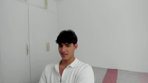 lucacosta19 online show from May 23, 8:05 pm