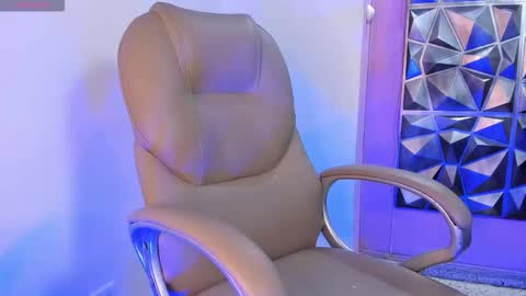 Lucas online show from March 13, 4:27 am