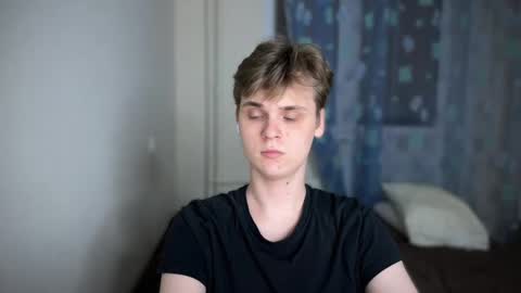 Lucas Gill online show from December 12, 6:21 pm