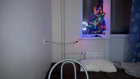 Lucas Gill online show from December 19, 10:32 pm