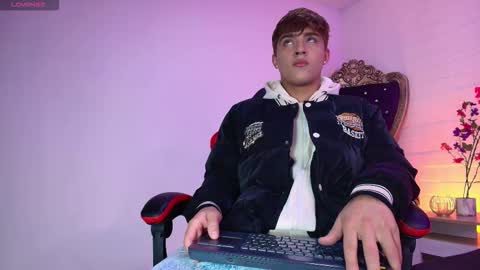 Lucas lovee online show from March 25, 1:07 pm