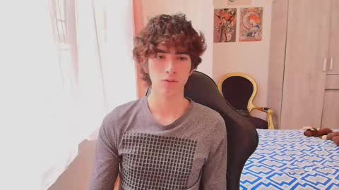 lucas_xo online show from October 27, 3:23 pm