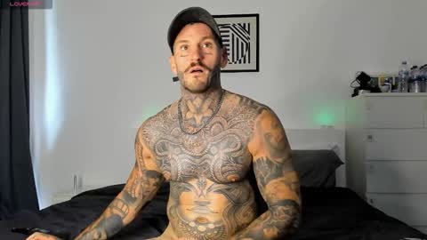 lucasexclusive online show from November 2, 7:30 am