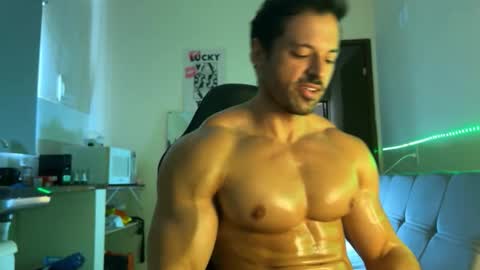 lucasfit24 online show from March 26, 3:17 pm