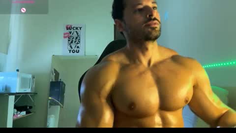 lucasfit24 online show from March 5, 2:15 pm