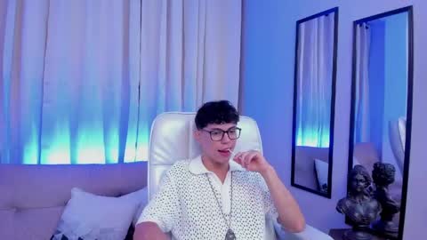 Lucho online show from April 16, 4:01 am