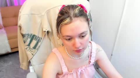 lucia_copper online show from October 20, 2:44 pm