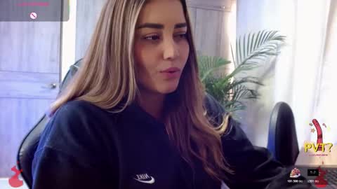 lucia star  online show from February 3, 3:38 pm