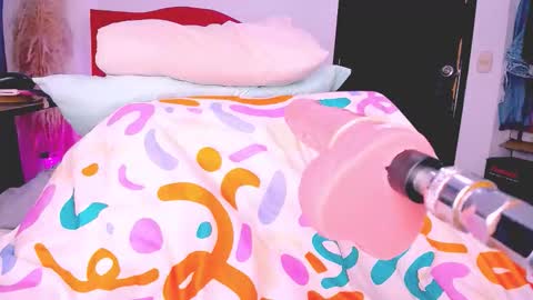 luciaaah online show from December 16, 8:59 pm