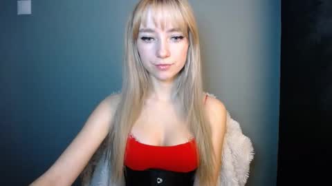 Lucy online show from November 21, 1:20 pm