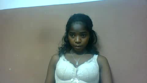luciah148539 online show from July 26, 3:15 am