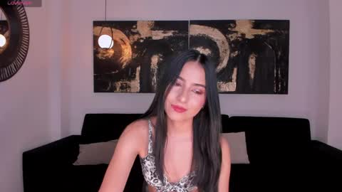 Lucie Martin online show from April 18, 7:40 pm