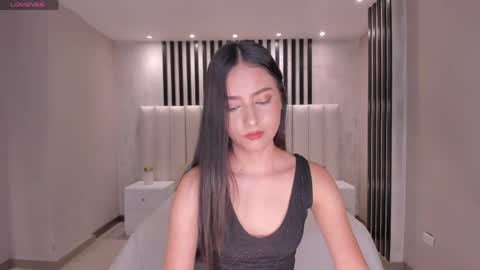 Lucie Martin online show from March 28, 8:54 pm