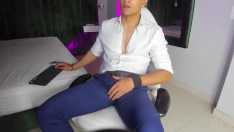 Leo online show from October 17, 11:58 am