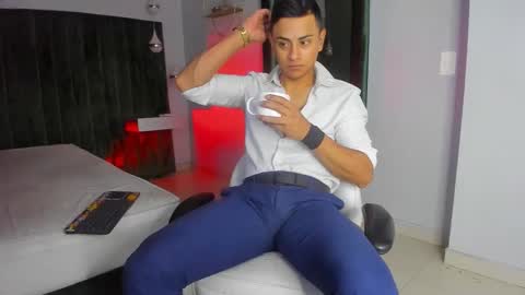 Leo online show from November 5, 11:45 am