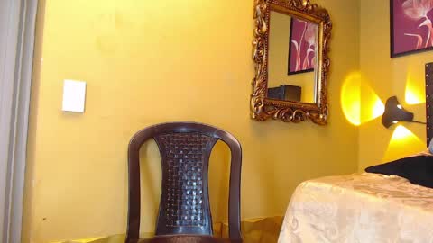 luckk_ online show from April 19, 6:03 am