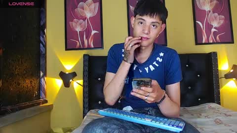 luckk_ online show from April 5, 5:37 am