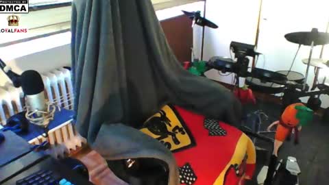        call me  Stefan online show from March 2, 3:27 pm