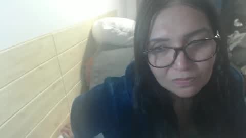 angelisa online show from January 6, 10:03 pm