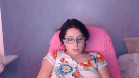luckylinda23 online show from February 24, 10:02 pm