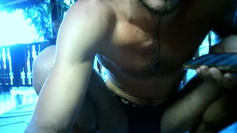 Snapshot of luckyluckylukas chatting on October 29, 9:33 am LuckyLukas online show from October 29, 9:33 am