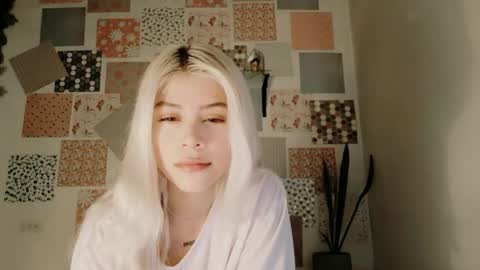 luckysapphire777 online show from March 15, 11:46 am