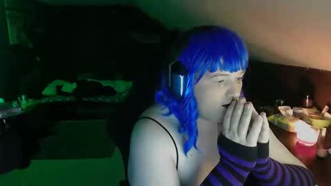 lucy43333 online show from November 8, 11:52 pm