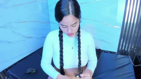 lucy_brunno online show from April 11, 8:46 pm