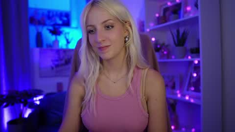 Cutie Lucy online show from July 12, 6:44 pm