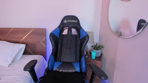 Your Lucy online show from November 30, 6:09 am