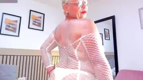 lucy milf online show from January 16, 10:57 am