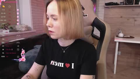 Lucy online show from October 13, 9:28 pm