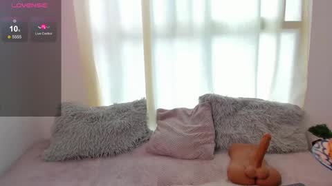 Lucy online show from March 4, 2:32 pm