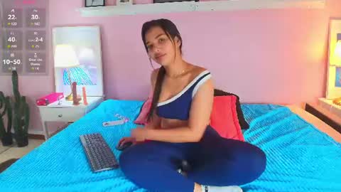 Lucia Bell   online show from July 29, 10:21 pm