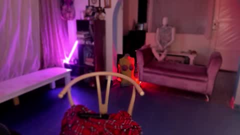 MALAMOR online show from December 14, 10:05 pm