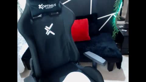 LUCY online show from November 27, 7:10 pm