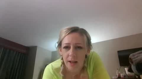 Snapshot of lucyloveslookers78240 chatting on January 15, 9:02 am Lucy Loves Lookers online show from January 15, 9:02 am