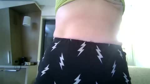 Snapshot of lucyloveslookers78240 chatting on December 5, 5:32 am Lucy Loves Lookers online show from December 5, 5:32 am