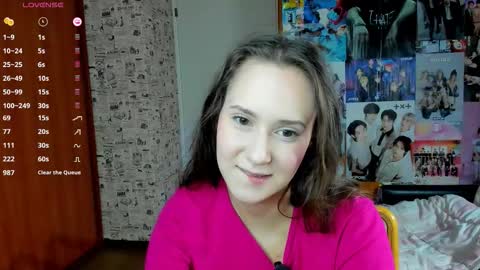 Snapshot of lucyrose33 chatting on October 21, 3:38 pm Lucy Rose online show from October 21, 3:38 pm