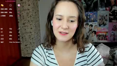 Snapshot of lucyrose33 chatting on October 22, 5:25 pm Lucy Rose online show from October 22, 5:25 pm